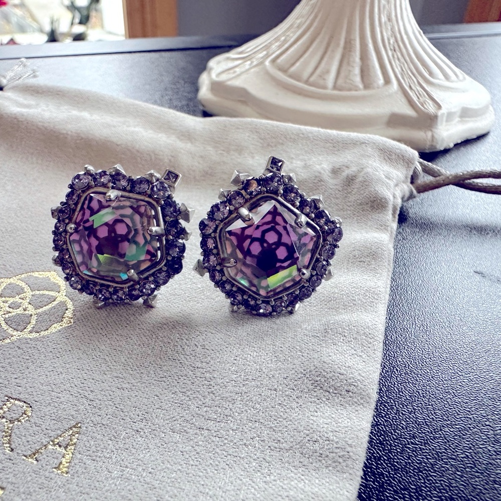 Kendra Scott Tessa studs in lavender dichroic glass - rare!!
